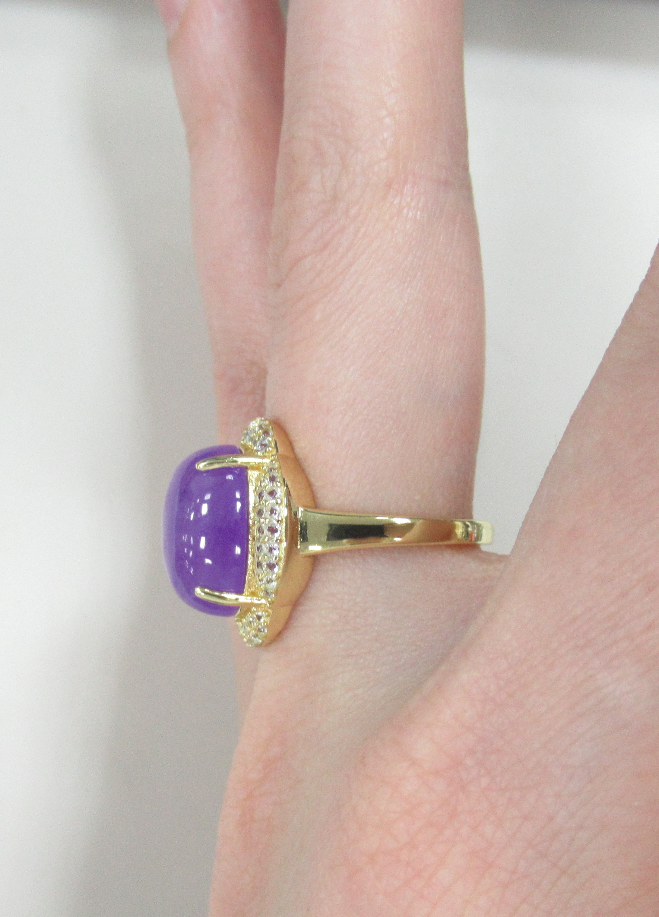 Серебряное кольцо с лавандовым жадеитом